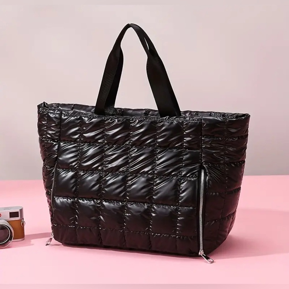 🖤New🖤 Black Quilted Tote Bag